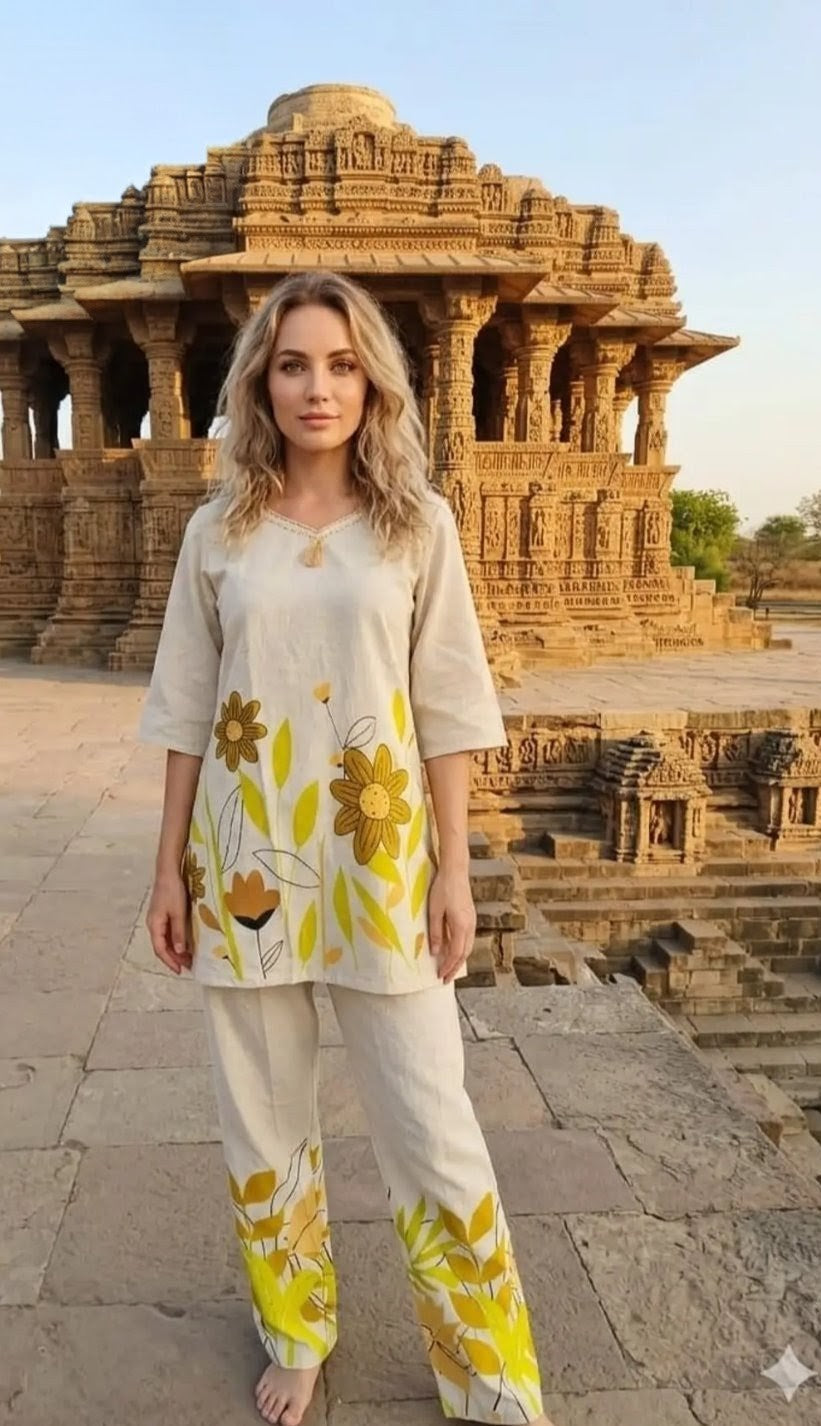 Elegant Floral Printed Women’s Kurti Pant Set | Premium Casual Ethnic Wear